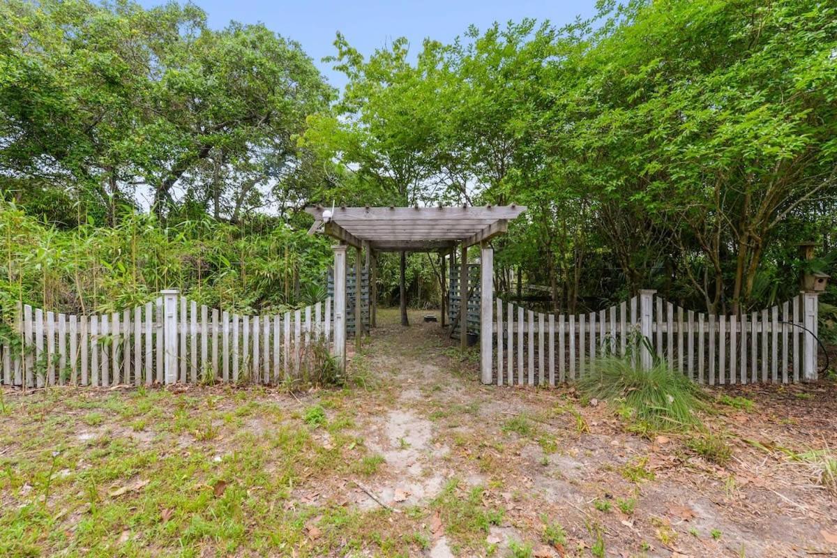 Bare Feet Bungalow -Close To Beach & Dog Friendly غولفبورت المظهر الخارجي الصورة