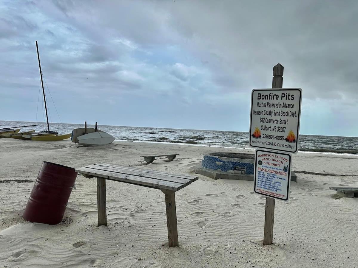 Bare Feet Bungalow -Close To Beach & Dog Friendly غولفبورت المظهر الخارجي الصورة